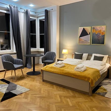 Dunin Majestic Residence 4 Krakau Buitenkant foto