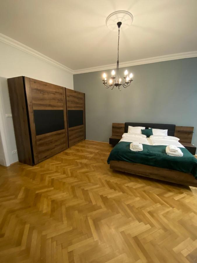 Dunin Majestic Residence 4 Krakau Buitenkant foto